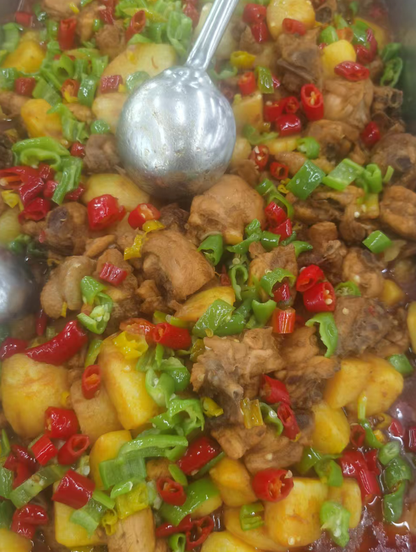 土豆烧鸡